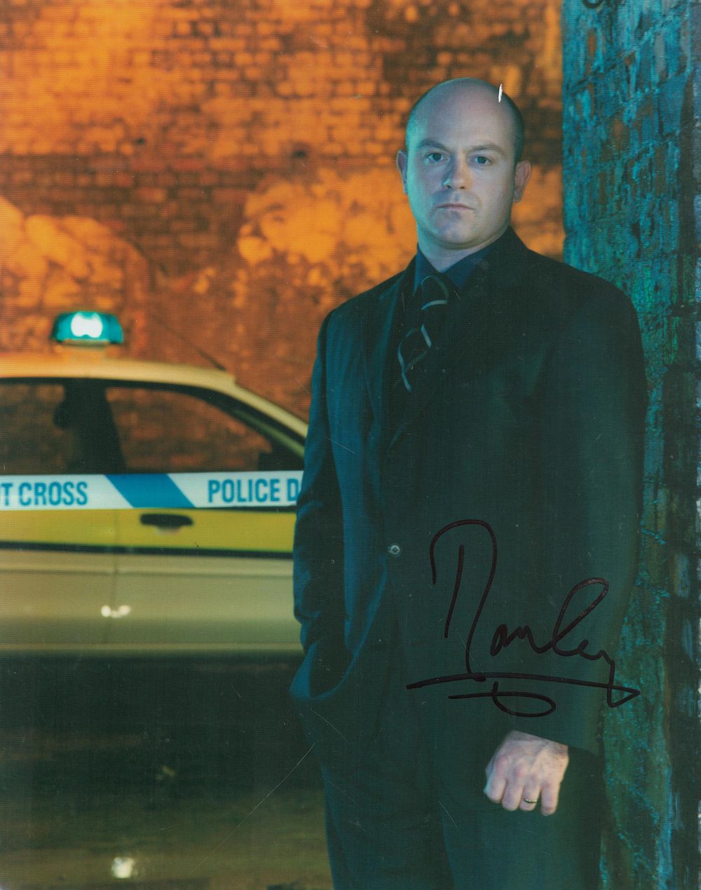 Lot 156: Ross Kemp signed 10x8inch colour photo.