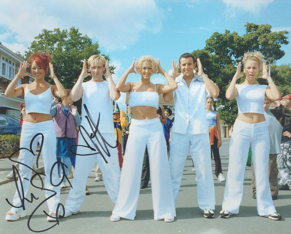 Lot 198: Steps multisigned 10x8inch colour photo includes Lisa and...