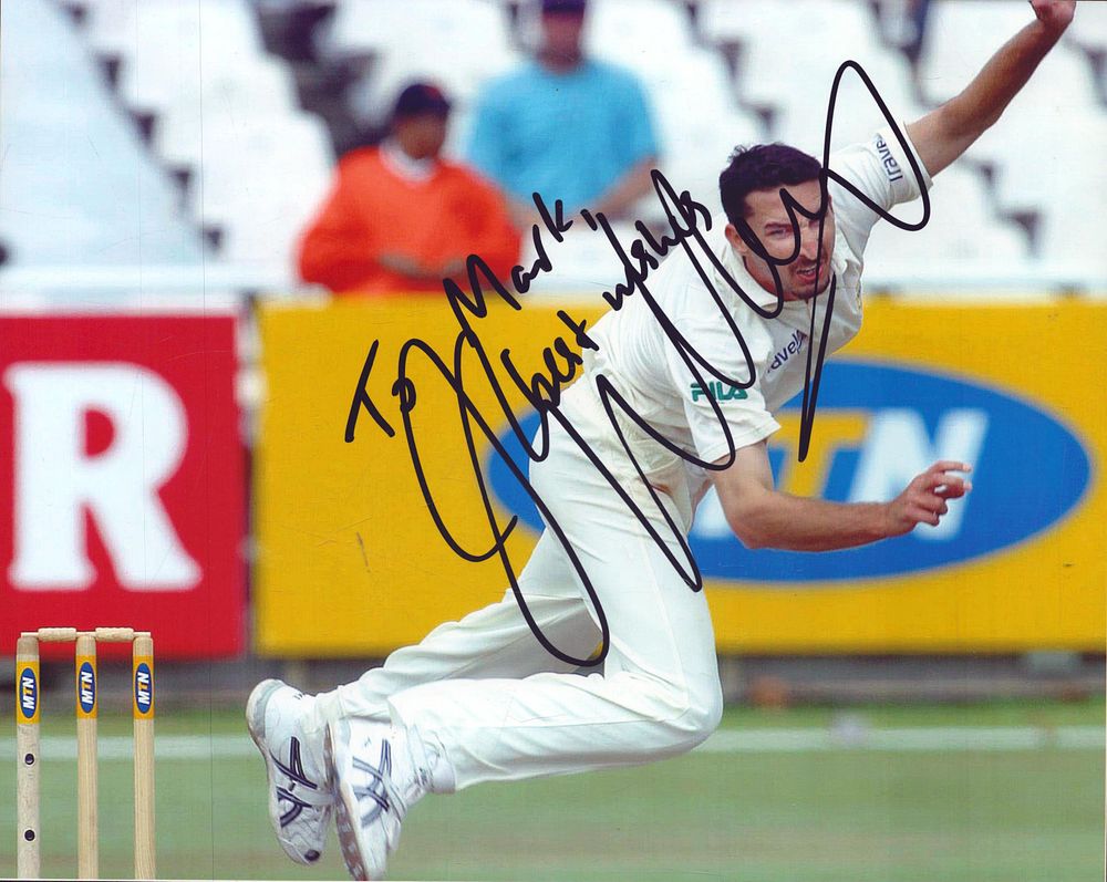 Lot 249: Jason Gillespie signed 10x8inch colour photo.