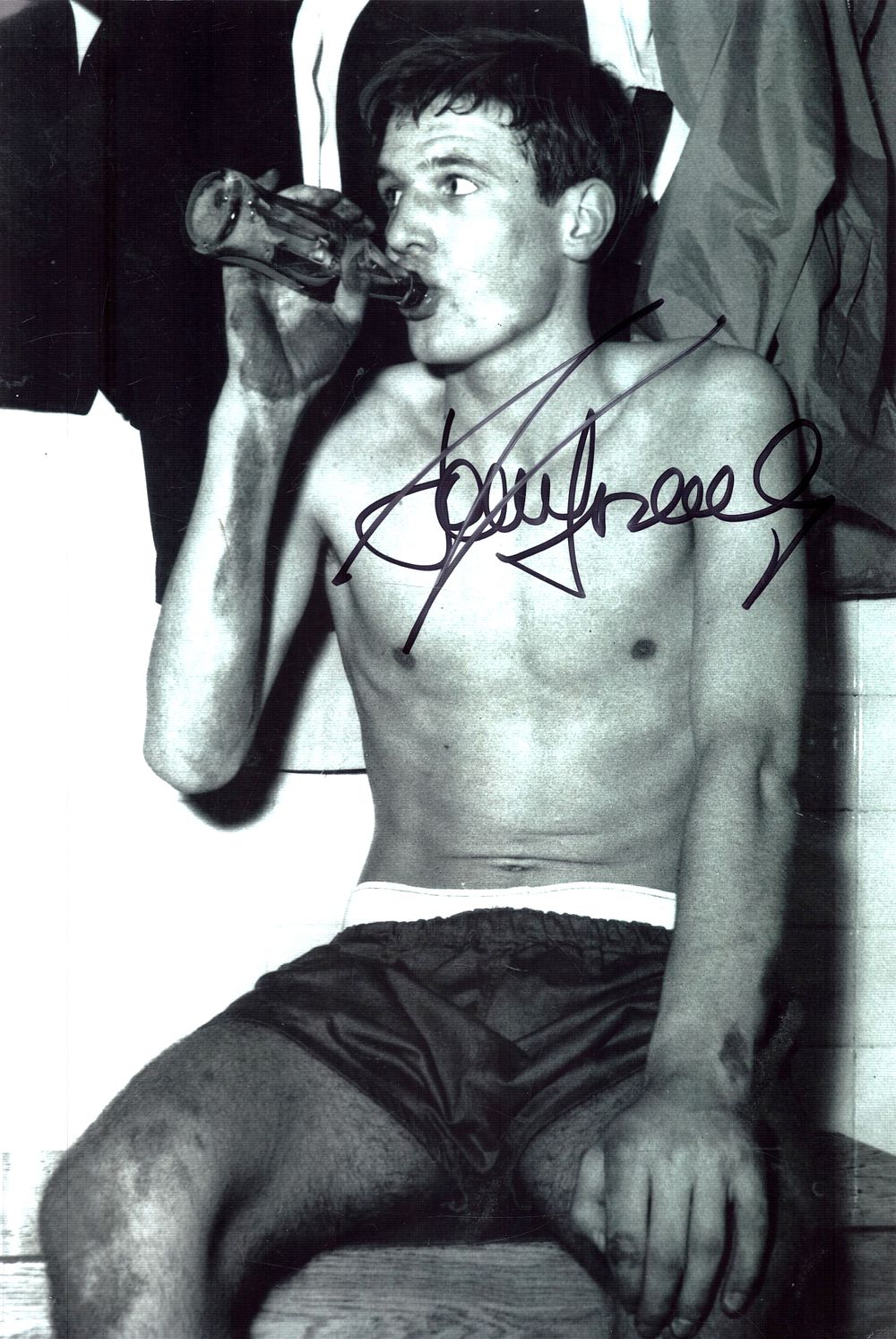 Lot 279: John Toshack signed 12x8inch black and white photo.