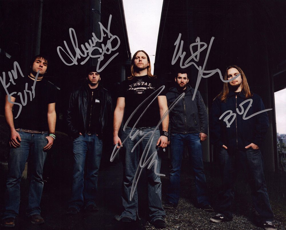 Lot 383: Unearth multi signed 10x8inch colour photo includes all...