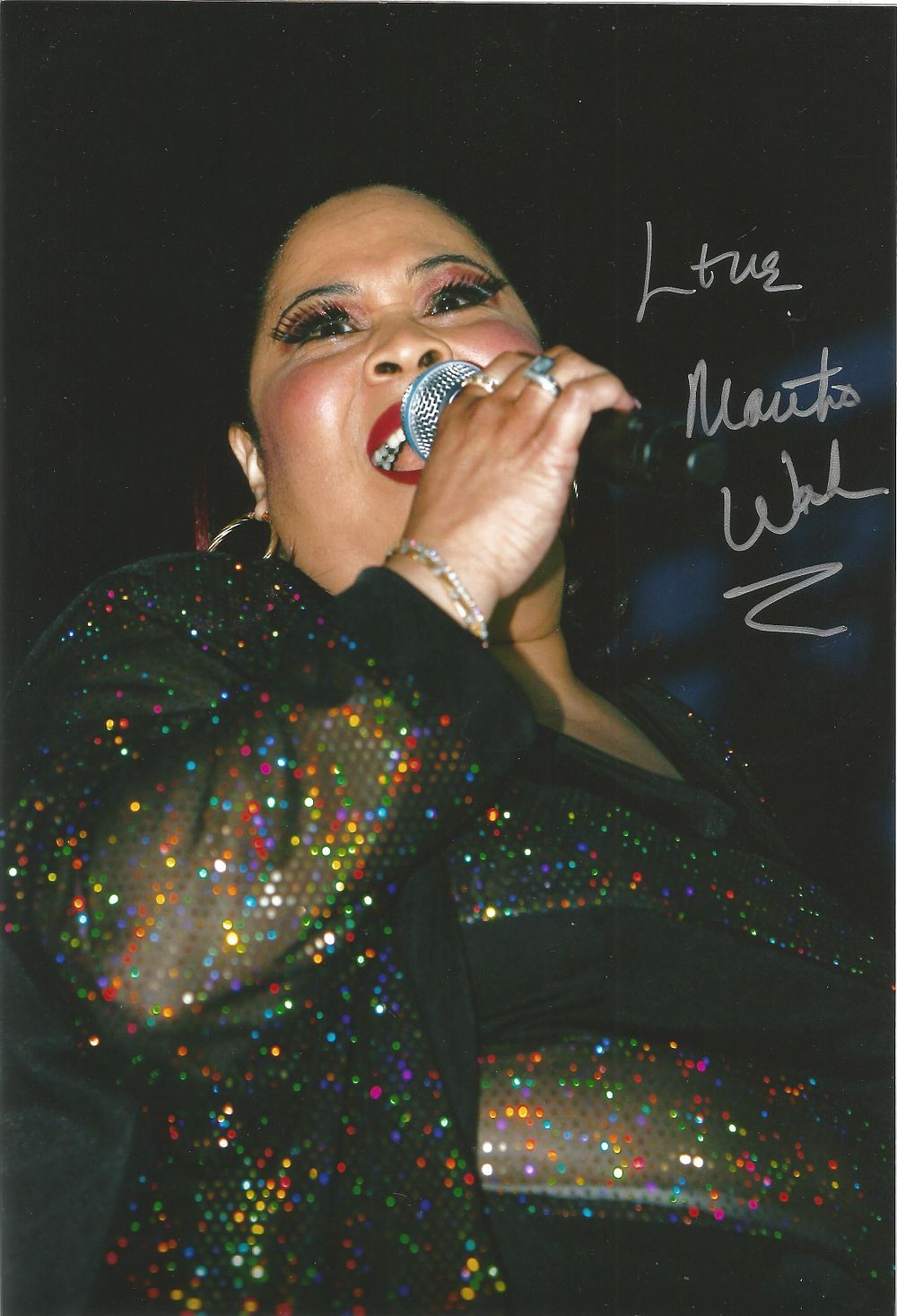 Lot 545: Singer Martha Wash signed 12x8 colour photo. Martha...