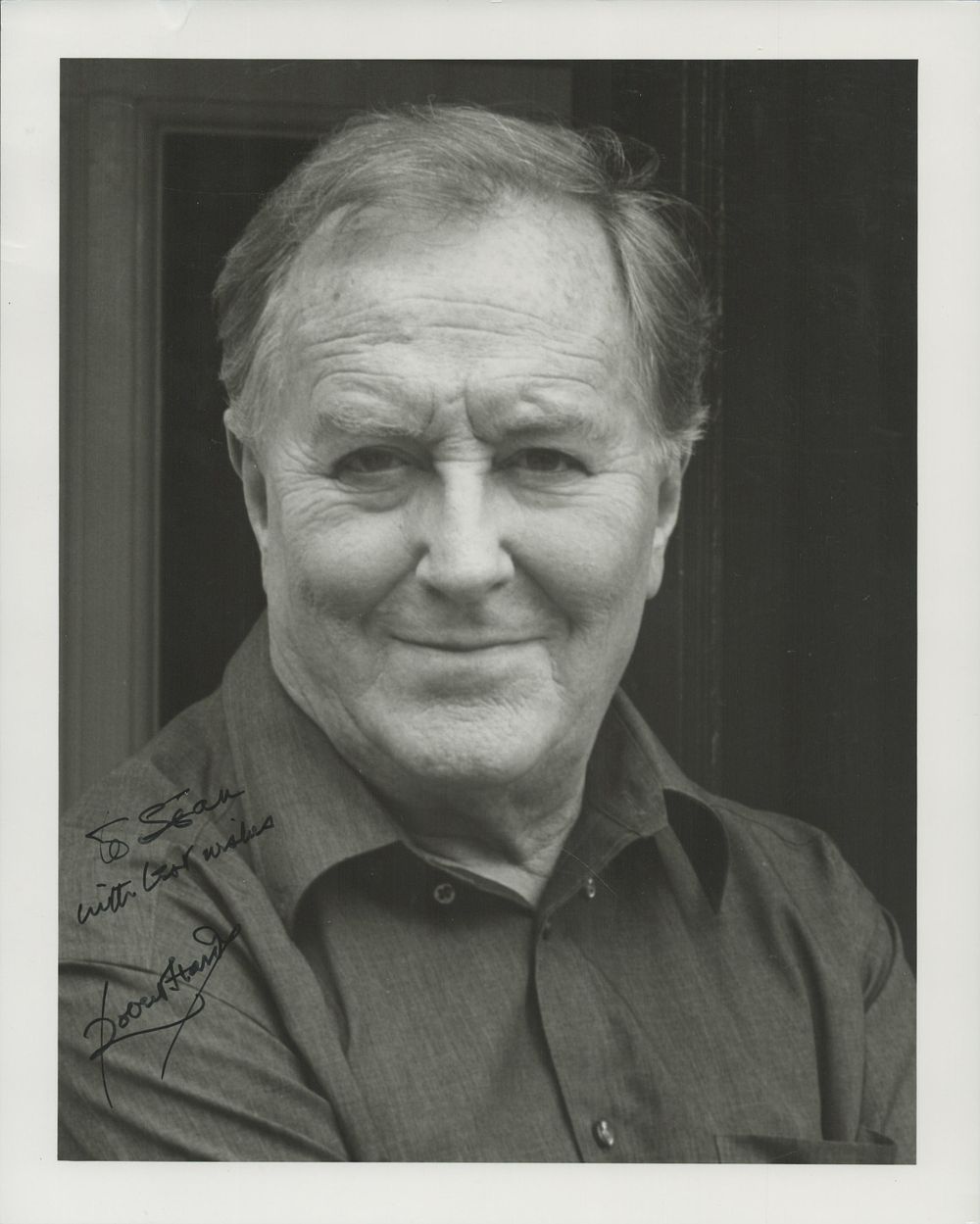 Lot 622: Robert Hardy signed 10x8 inch black and white...