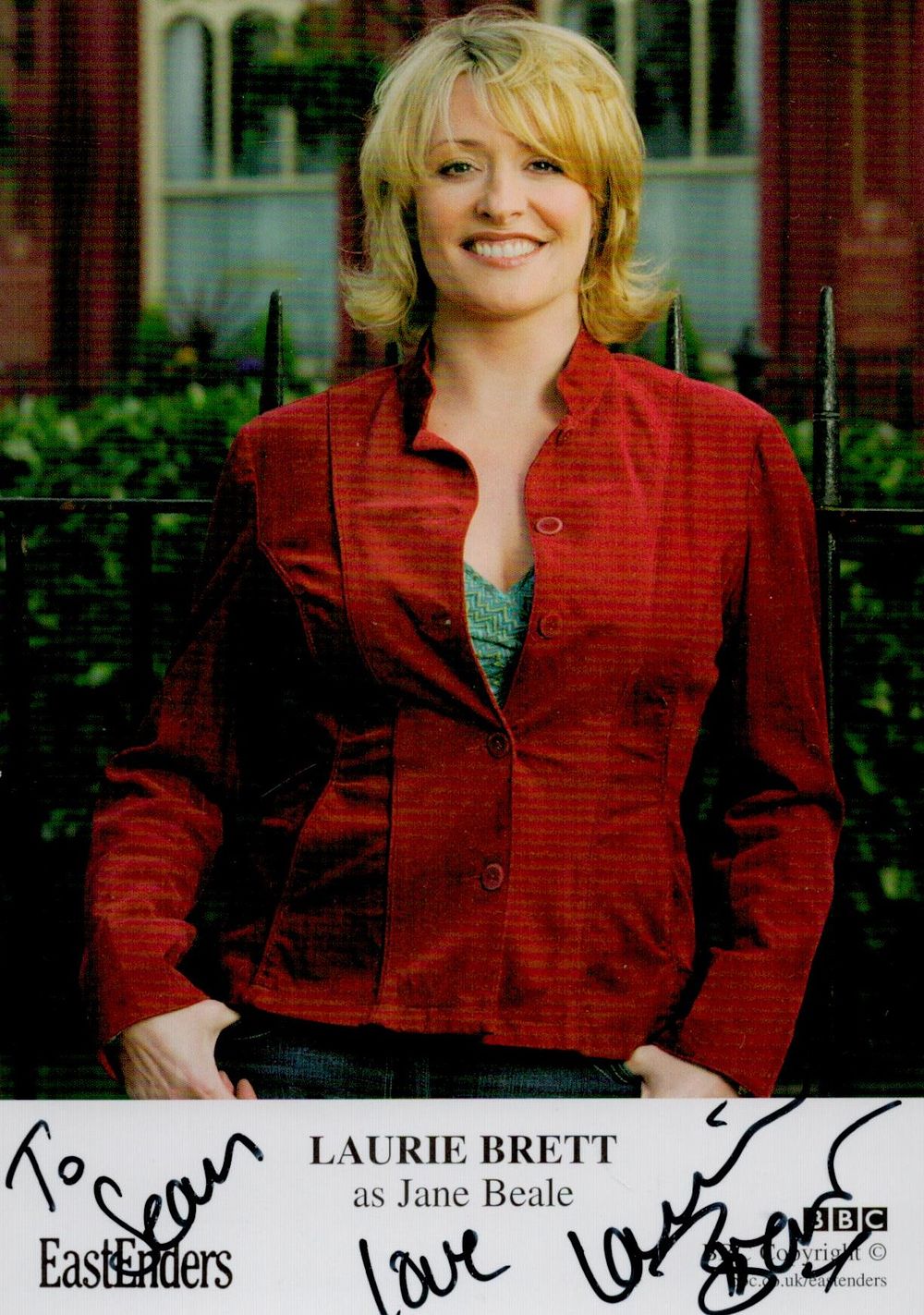 Lot 634: Laurie Brett signed promo colour photo Approx. 6x4...