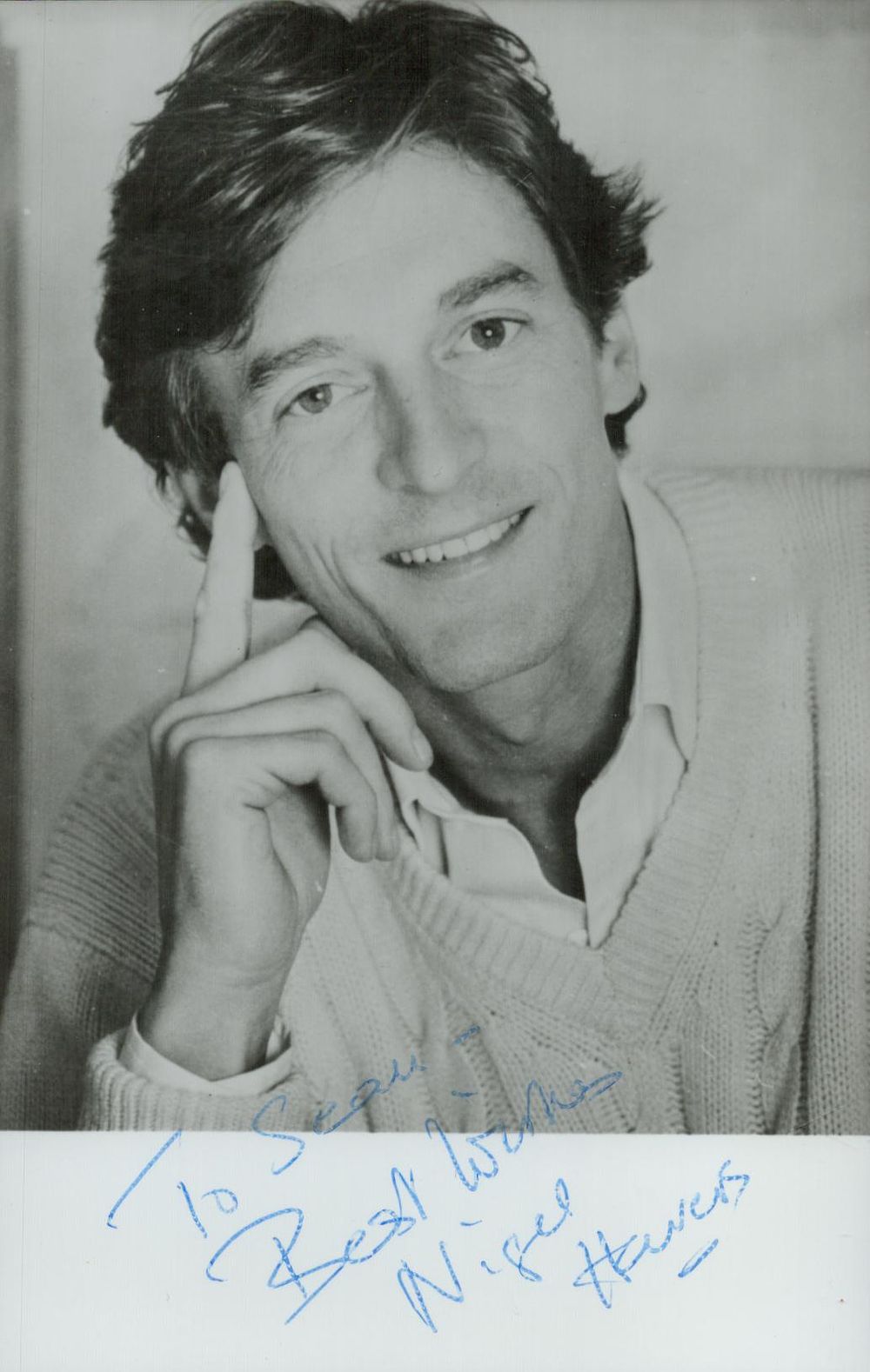 Lot 648: Nigel Havers signed black & white photo 5.5x3.5 Inch....