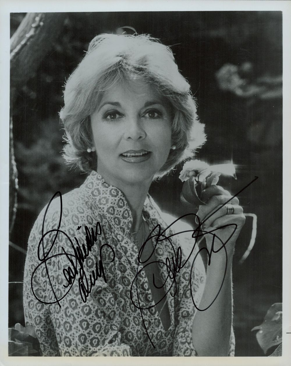 Lot 665: Beverly Garland signed black & white photo 10x8...