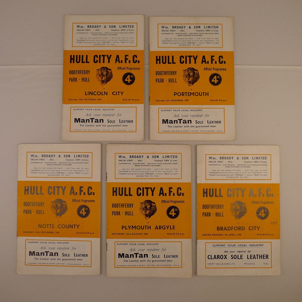 Lot 192: 5 x Hull City 1958-59 football programmes, Vs...