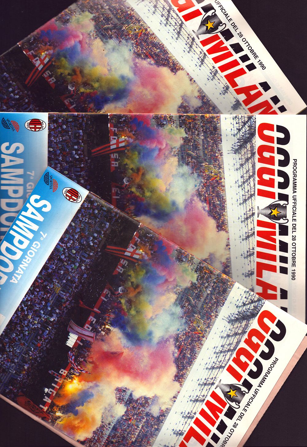 Lot 256: 3x Oggi Milan Programme Ufficiale Del 28 Ottobre...