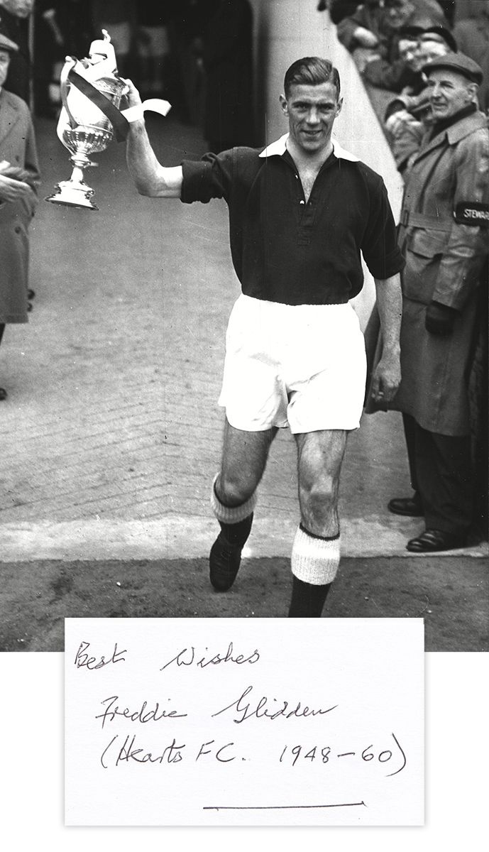 Lot 355: Autographed FREDDIE GLIDDEN 8 x 6 Presentation :...