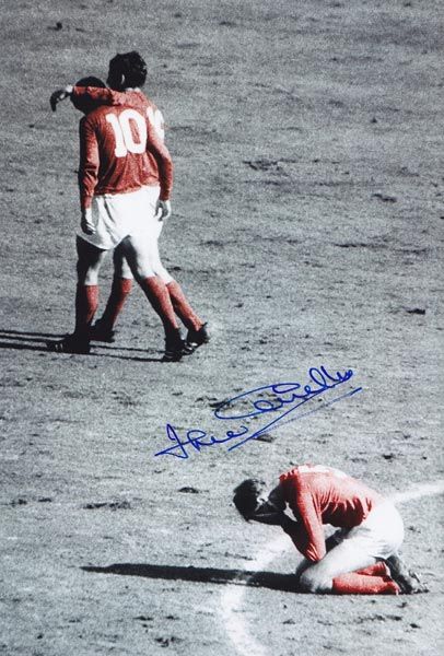 Lot 365: Autographed JACK CHARLTON 12 x 8 Photo :...
