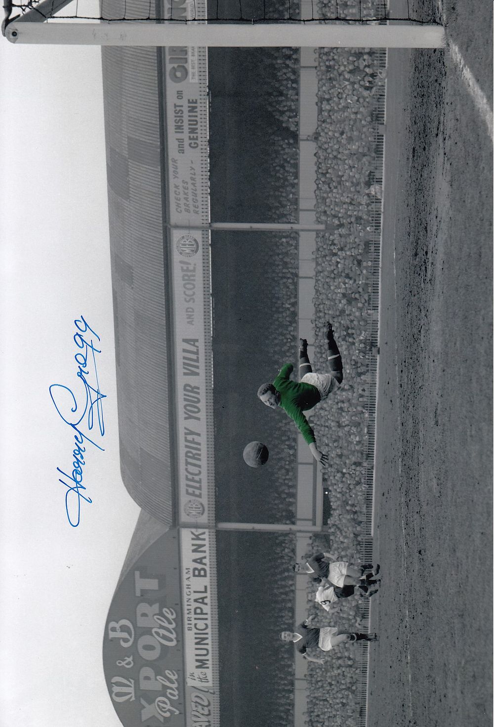 Lot 367: Autographed HARRY GREGG 12 x 8 Photo :...