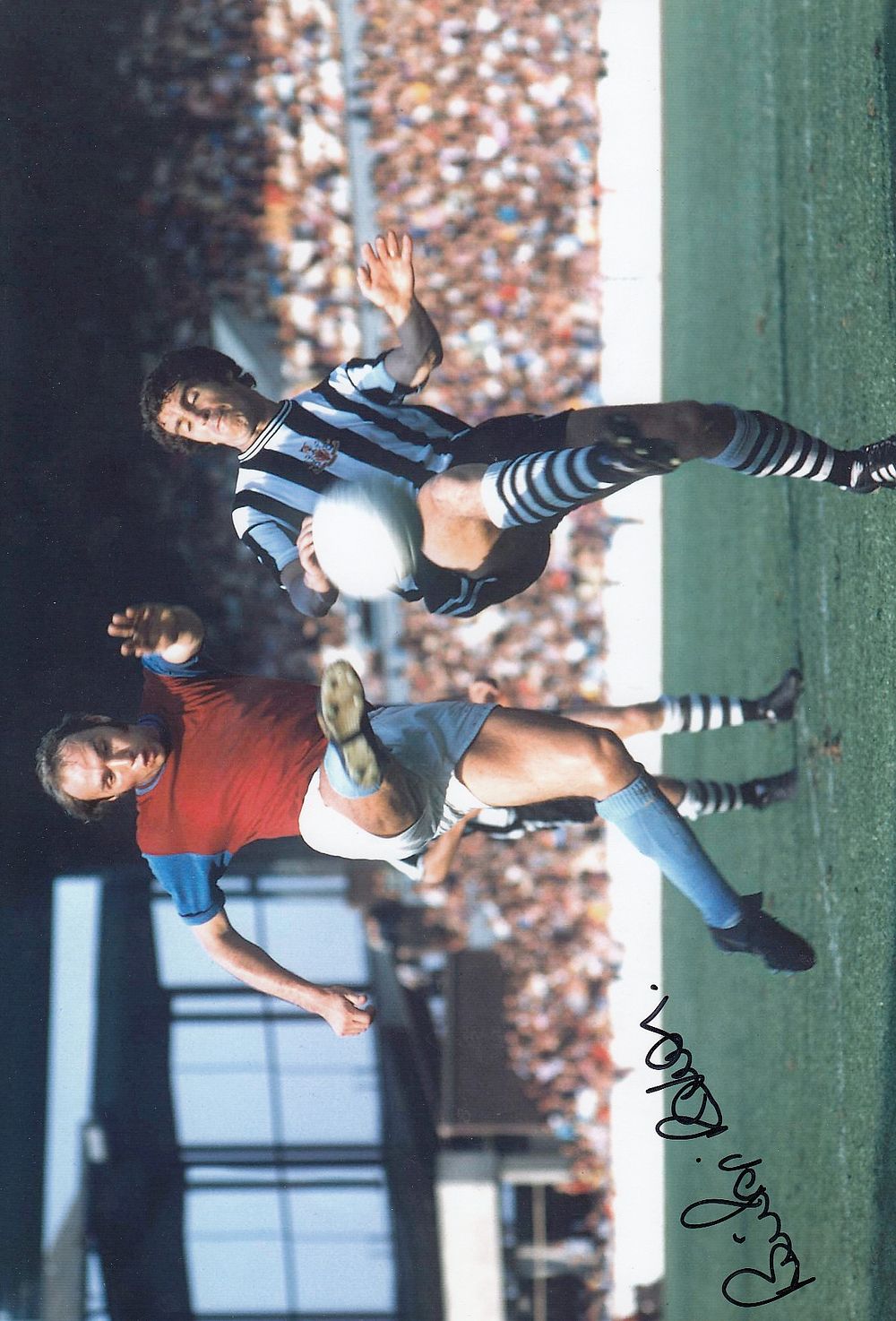 Lot 374: Autographed BRYAN ROBSON 12 x 8 Photo :...