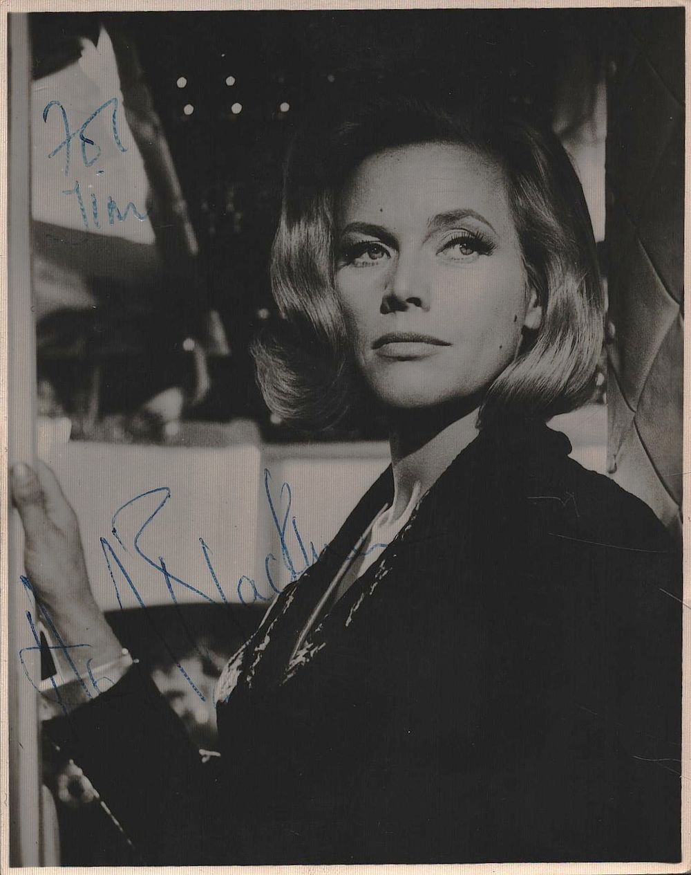 Lot 482: HONOR BLACKMAN (1925-2020) James Bond Actress signed Pussy...