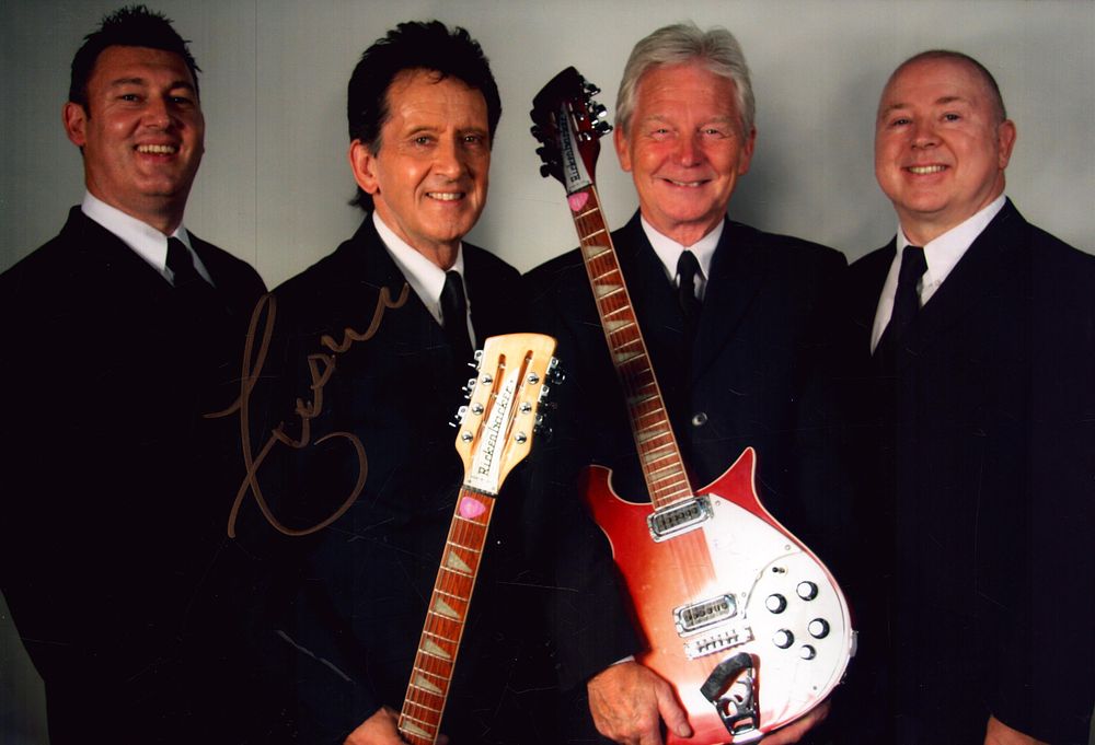 Lot 559: Frank Allen signed photo, The Searchers A3, an...