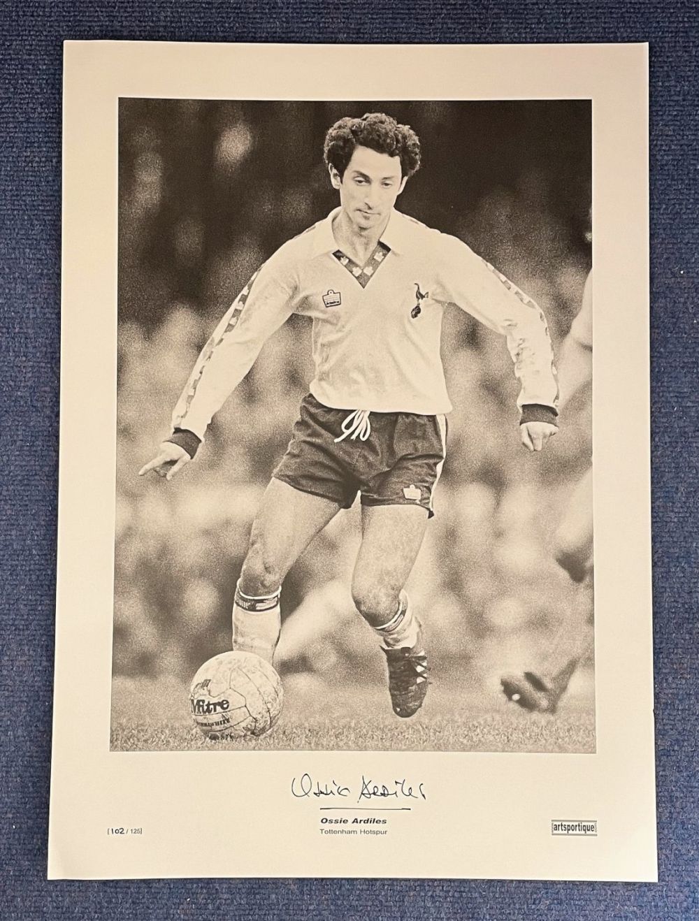 Lot 628: Ossie Ardiles Tottenham 16 x 23 black and...