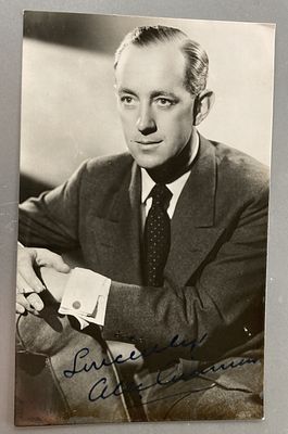 Alec Guinness signed vintage 6 x 4 b/w photo. Star Wars, River Kwai, Lawrence of Arabia. Sir 