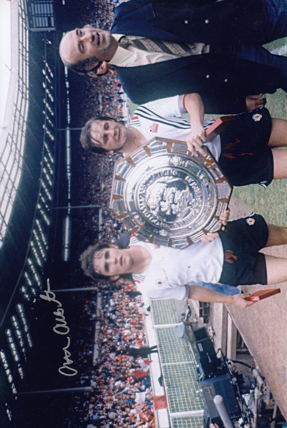 Lot 307: Autographed ARTHUR ALBISTON 12 x 8 Photo :...