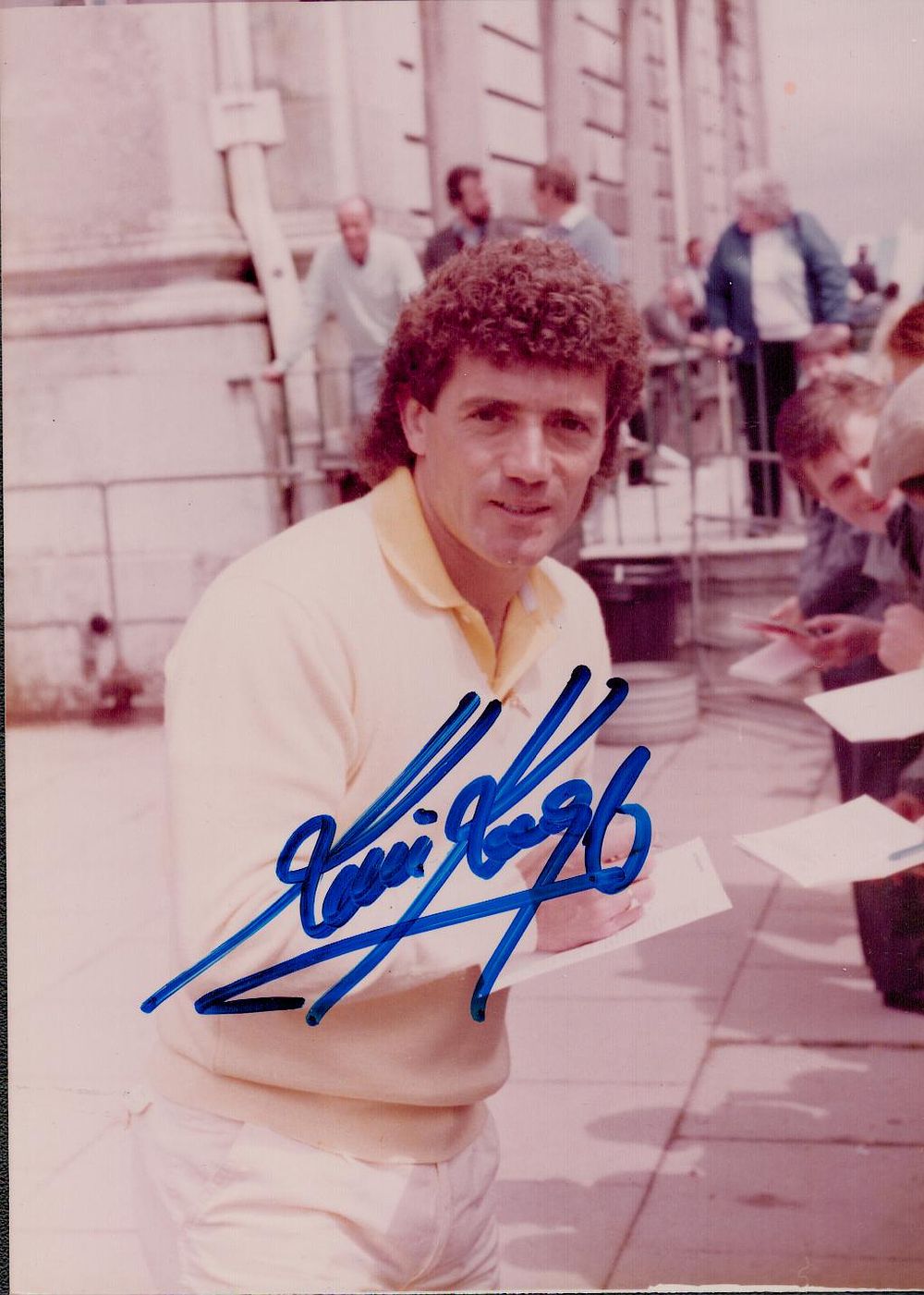 Lot 371: Kevin Keegan signed 5x4inch colour photo. Good condition....