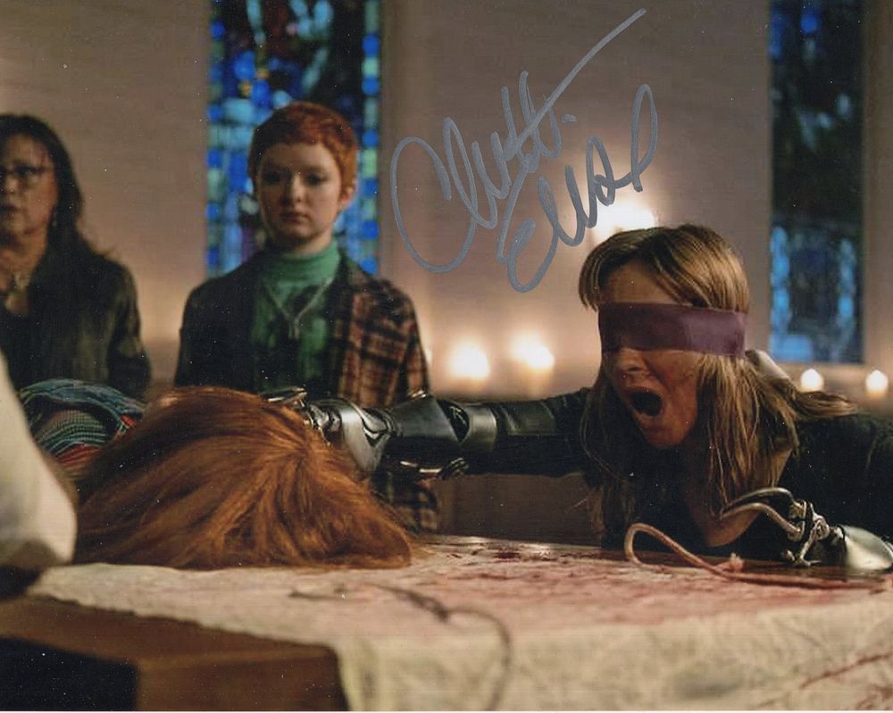 Lot 560: Bride of Chucky horror movie scene colour 8x10...