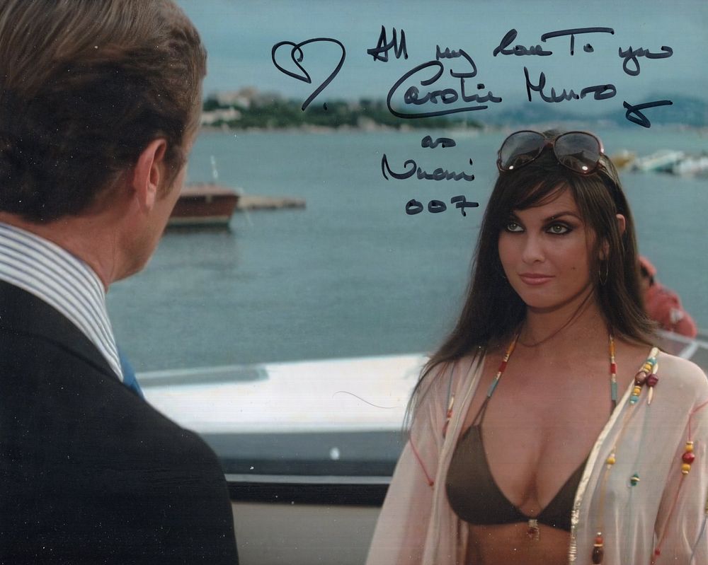 Lot 657: 007 James Bond movie The Spy Who Loved...