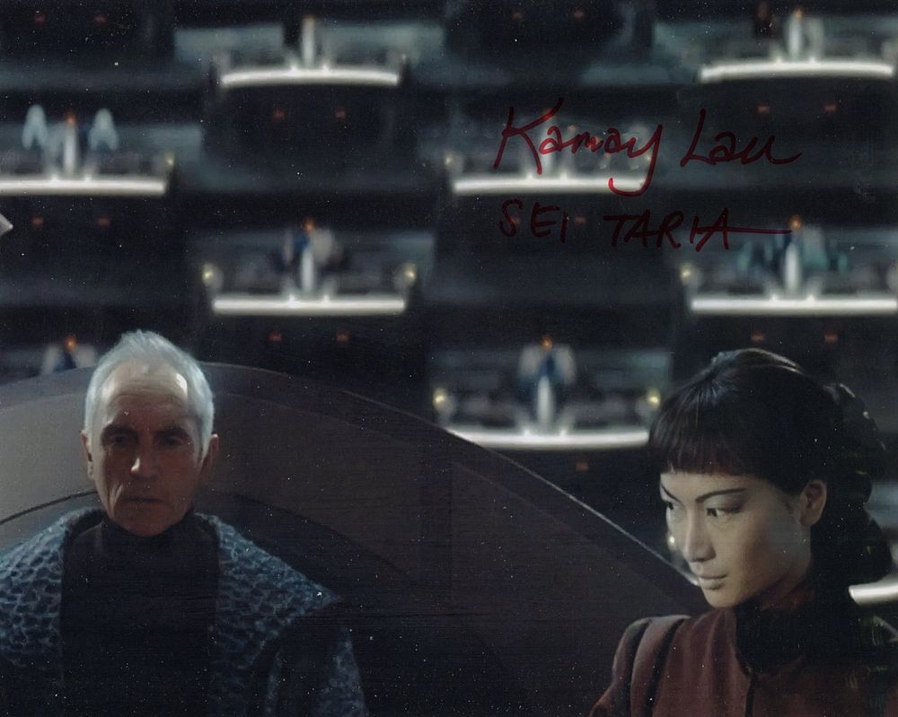 Lot 673: Star Wars The Phantom Menace colour 8x10 photo...
