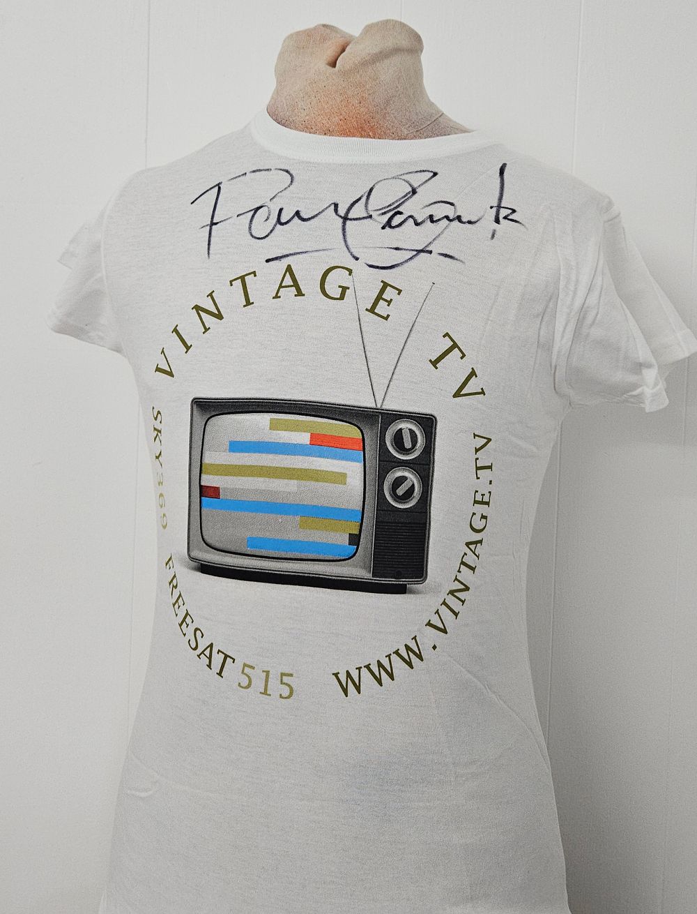 Lot 165: Paul Carrack signed T-Shirt. (Vintage TV Sky 369...