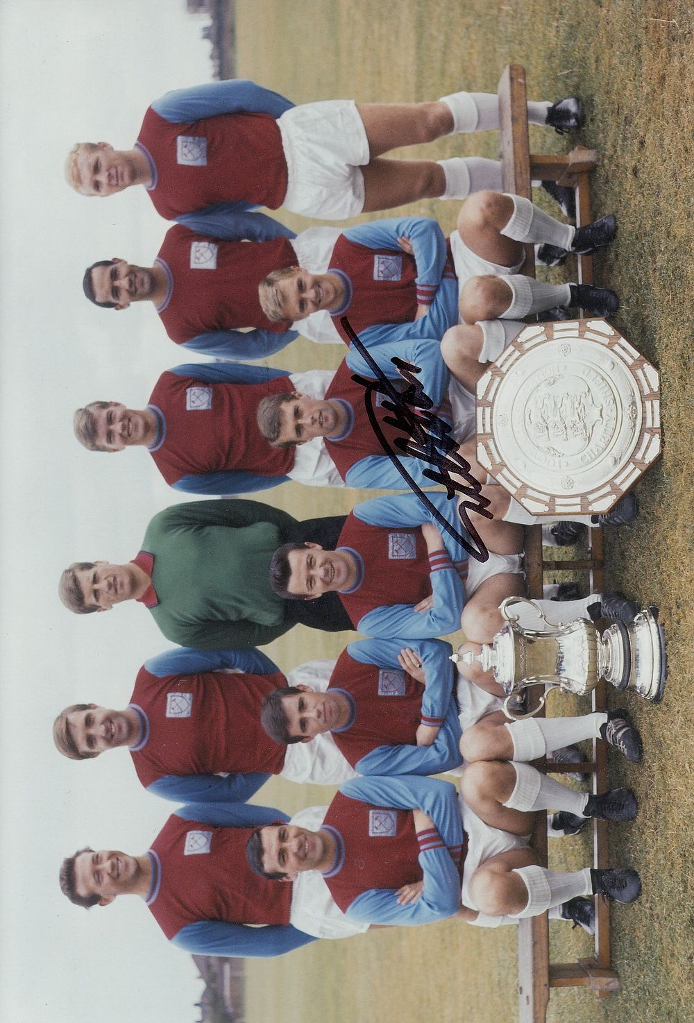 Lot 263: Autographed GEOFF HURST 12 x 8 Photo :...