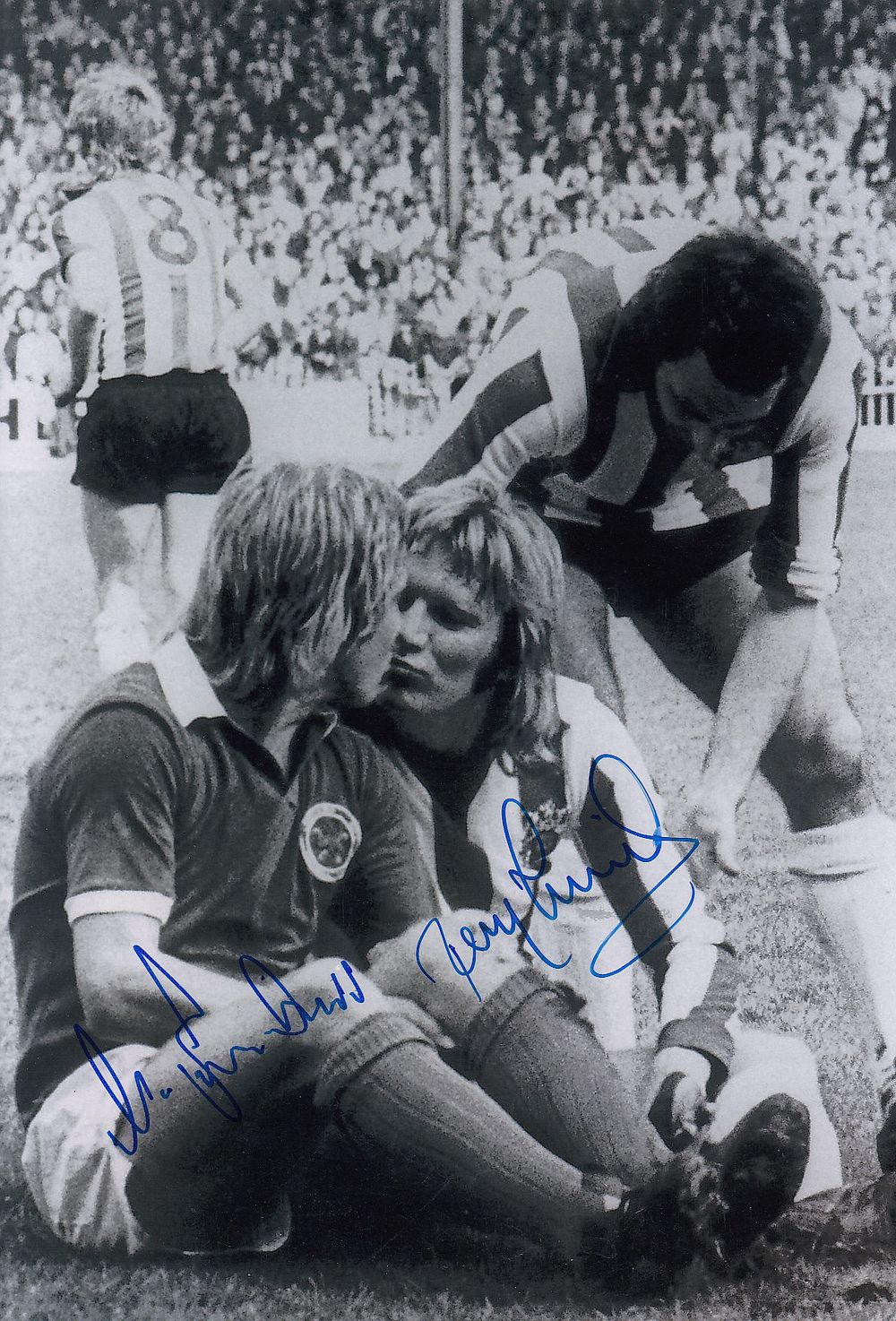 Lot 276: Autographed TONY CURRIE / ALAN BIRCHENALL 12 x...