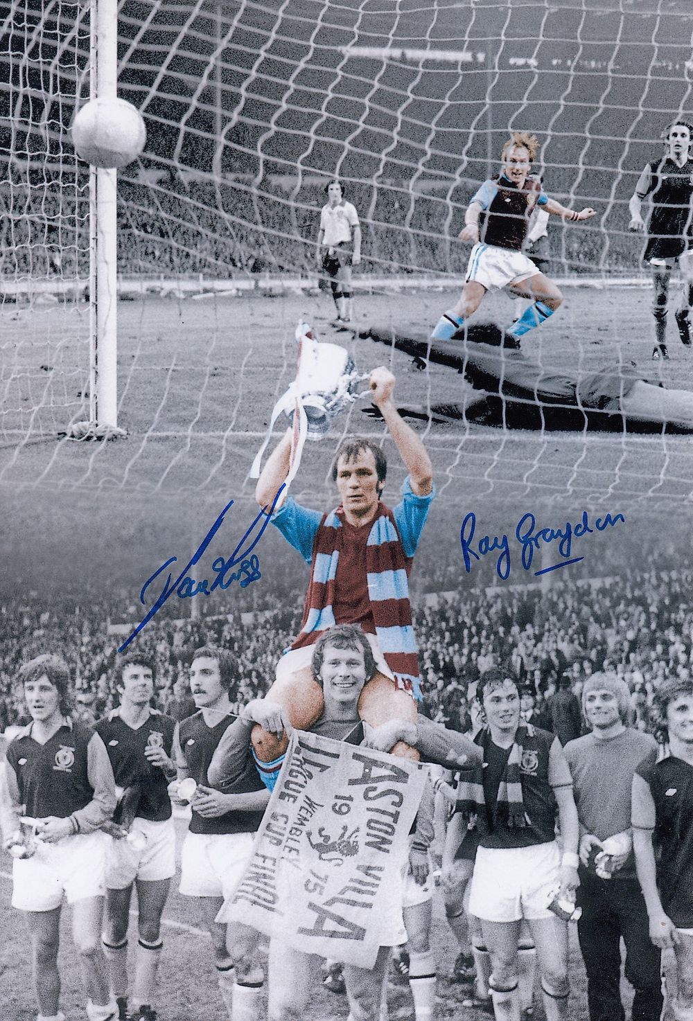 Lot 277: Autographed ASTON VILLA 12 x 8 Photo :...