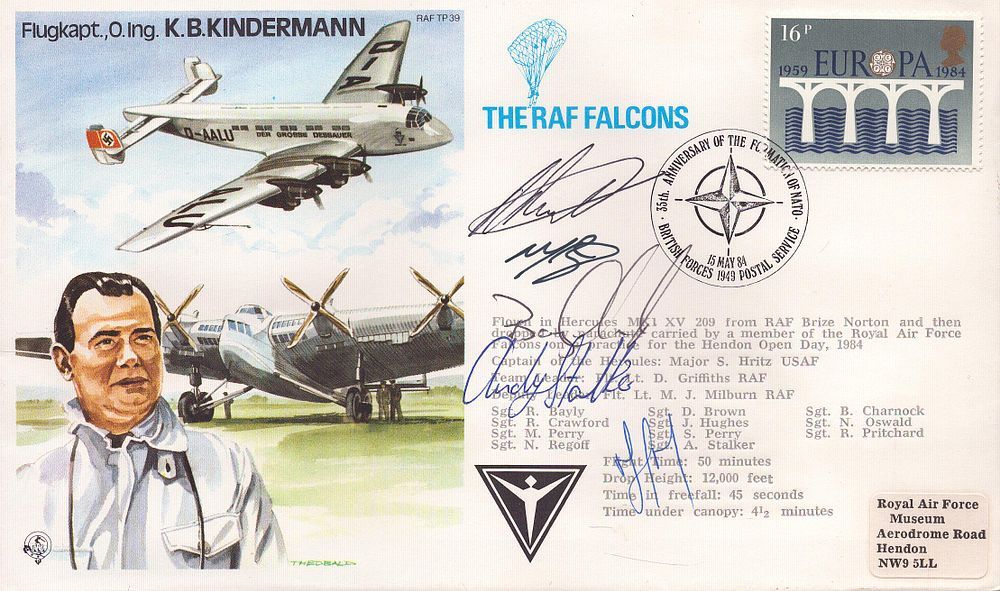 Lot 429: RAF Falcons Parachute team multiple signed Flug Capt...