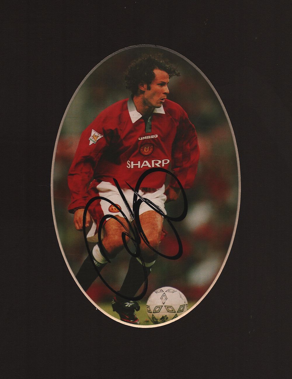 Lot 508: Ryan Giggs signed 6x4 inch colour photo 8x6...
