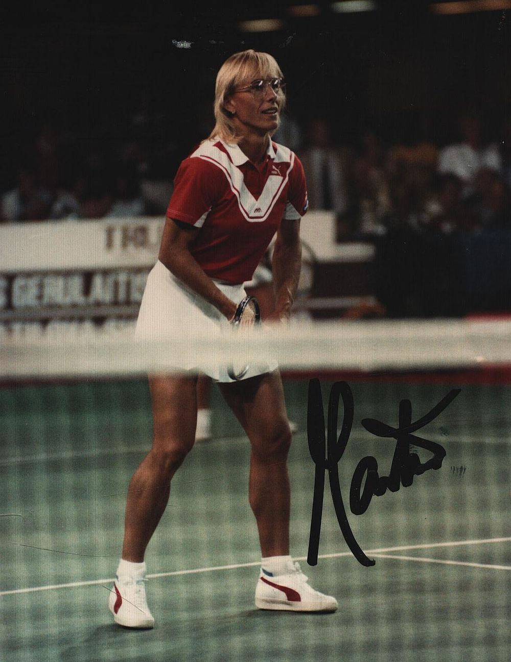 Lot 514: Martina Navratilova signed 5x3.5 inch colour photo. Is...