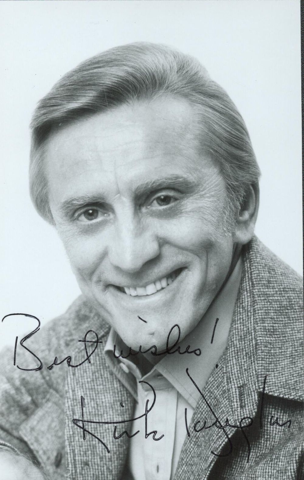 Lot 577: Kirk Douglas signed black and white photo 6x4...