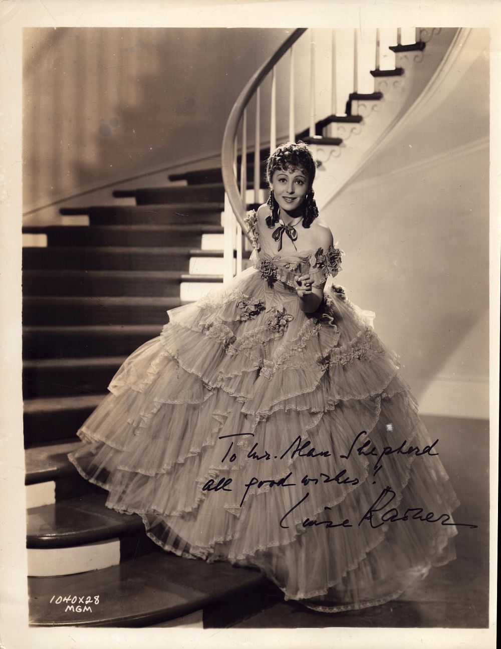 Lot 187: Luise Rainer signed 10x8 inch black and white...
