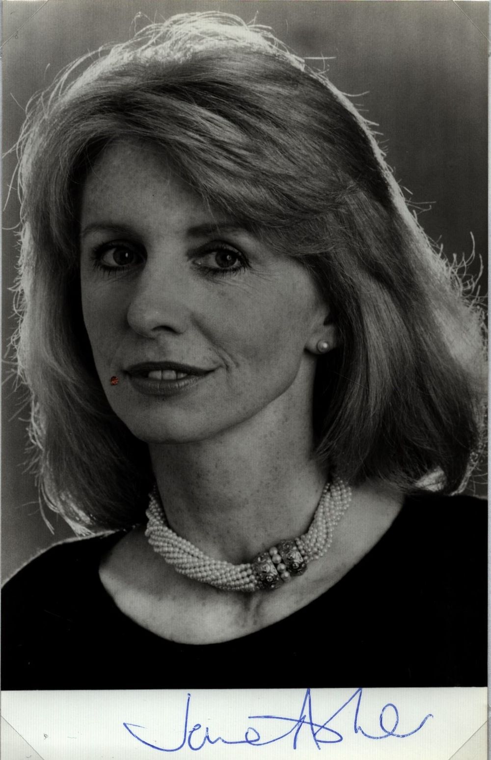Lot 218: Jane Asher signed black and white photo, measures...