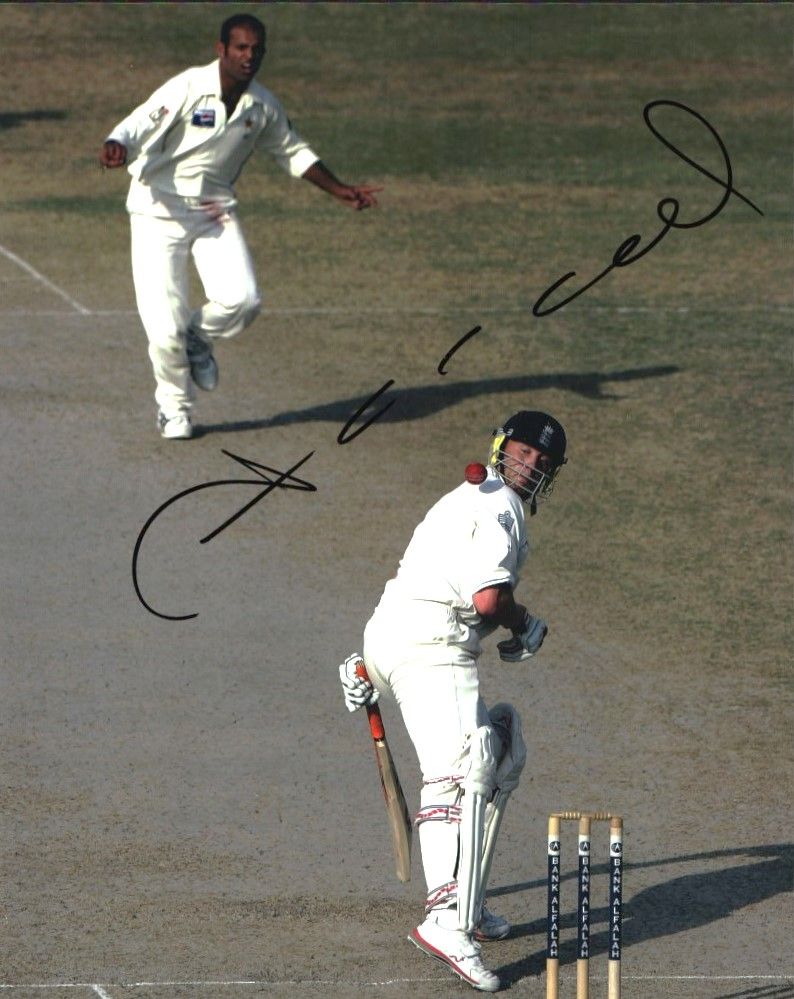 Lot 281: Naved-ul-Hasan signed 10x8 inch colour photo. Good condition....