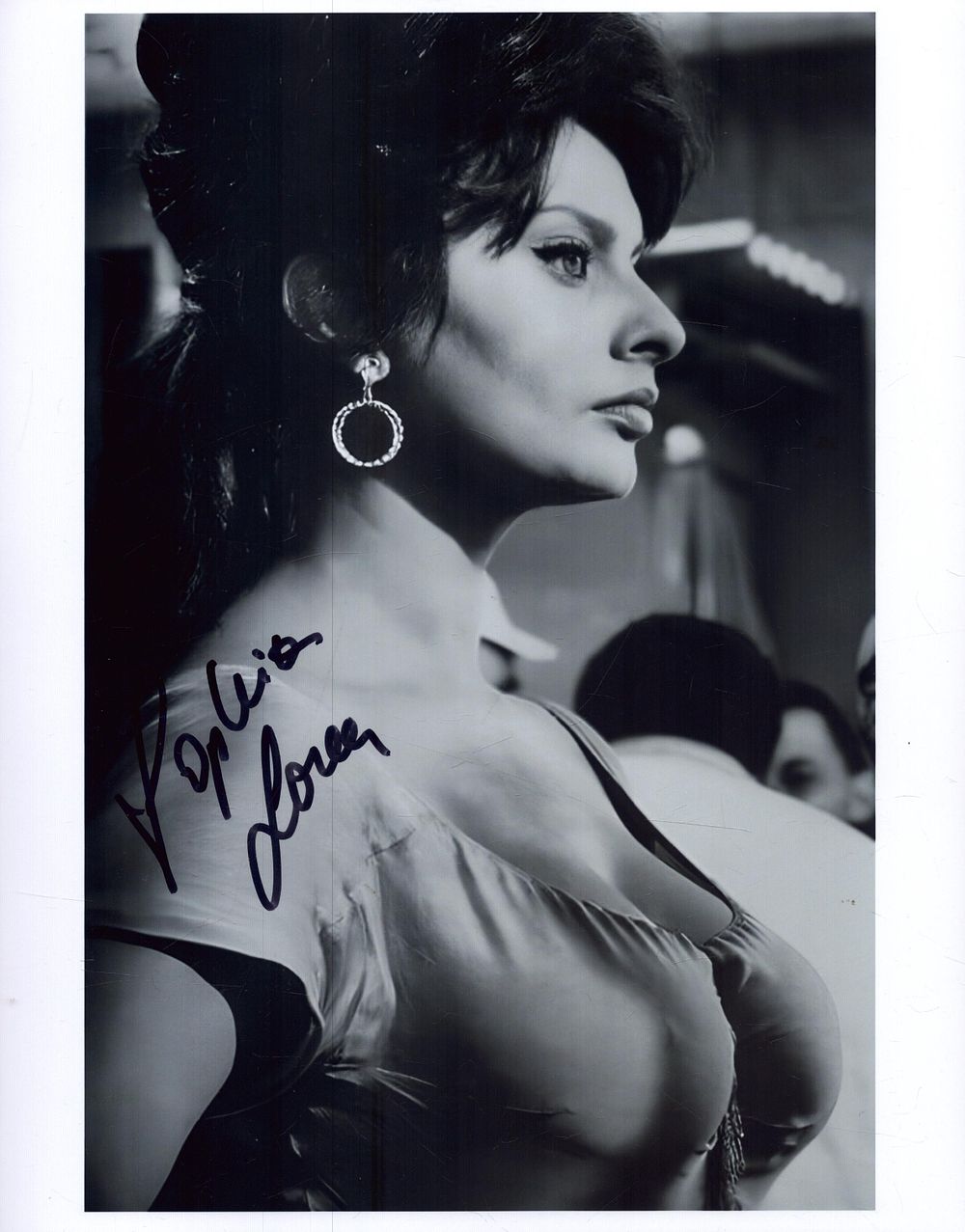 Lot 306: Sophia Loren signed 10x8 inch black and white...