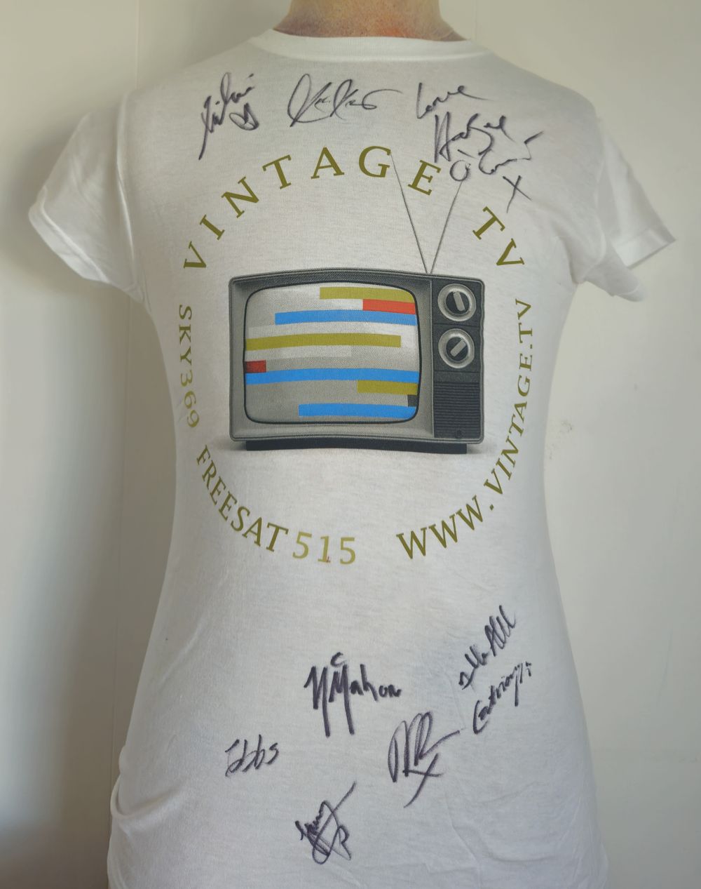 Lot 519: Jonny Lang, Hazel O'Connor, Kami Thompson 'The Rails'...