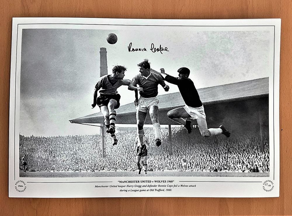 Lot 643: Football Ronnie Cope signed 18x12 inch "Manchester United...