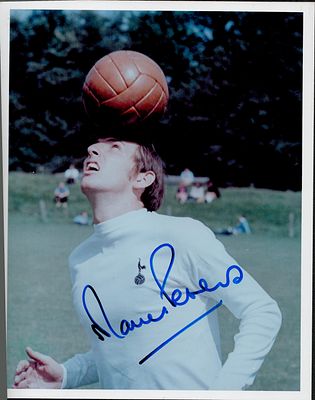 Martin Peters signed 10x8inch colour photo. Good condition. All with a Certificate of 