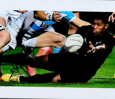 Waisake Naholo signed 10x8inch colour photo. Good condition. All with a Certificate of 