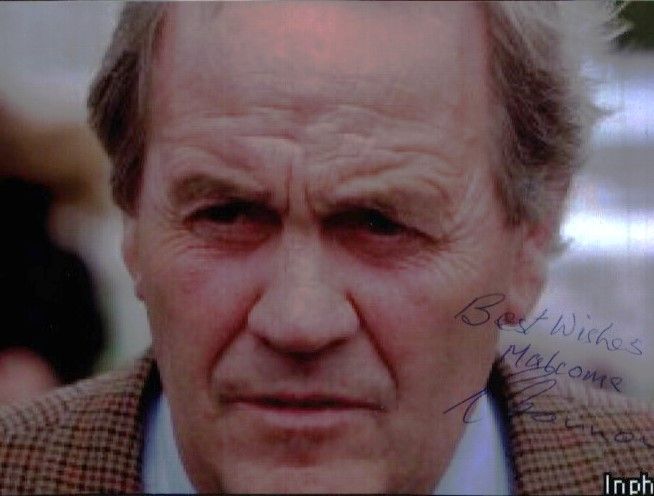 Lot 202: Richard Hannon signed 7x5 inch colour photo. Good...