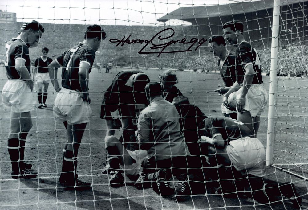 Lot 302: Football. Harry Gregg Signed 10x8 black and white...