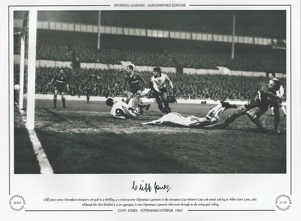 Lot 327: Cliff Jones 16x12 signed black and white photo,...
