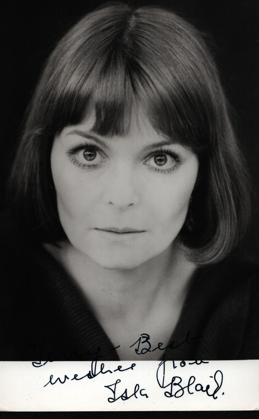 Lot 165: Isla Blair signed 6x4inch black and white photo.