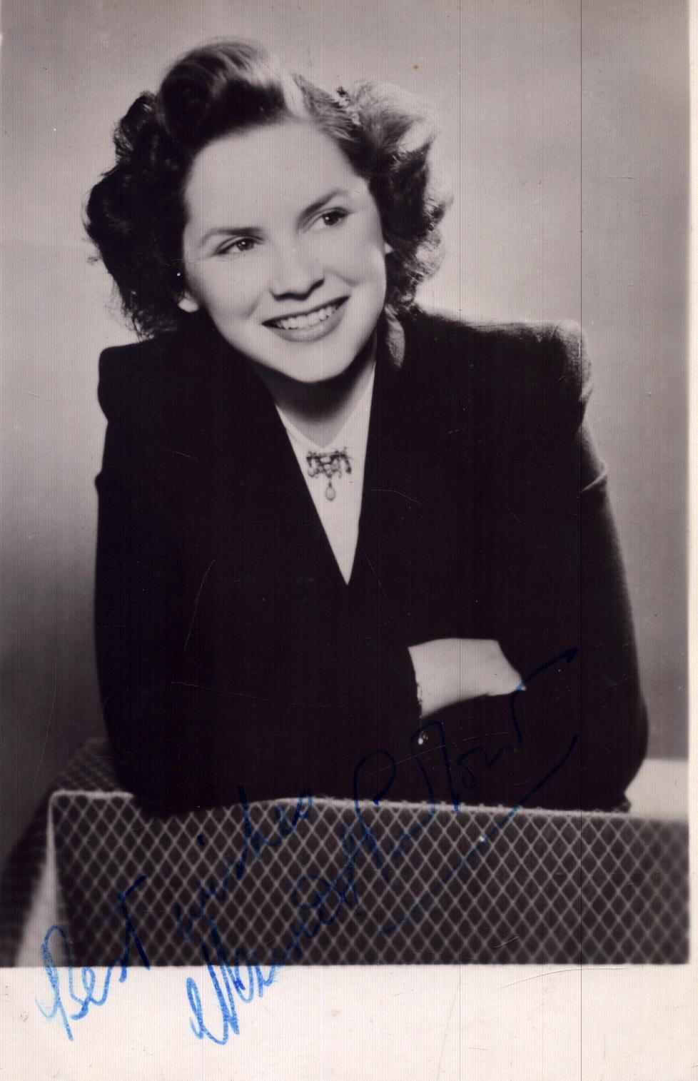Lot 225: Muriel Pavlow signed 6x4inch black and white photo.