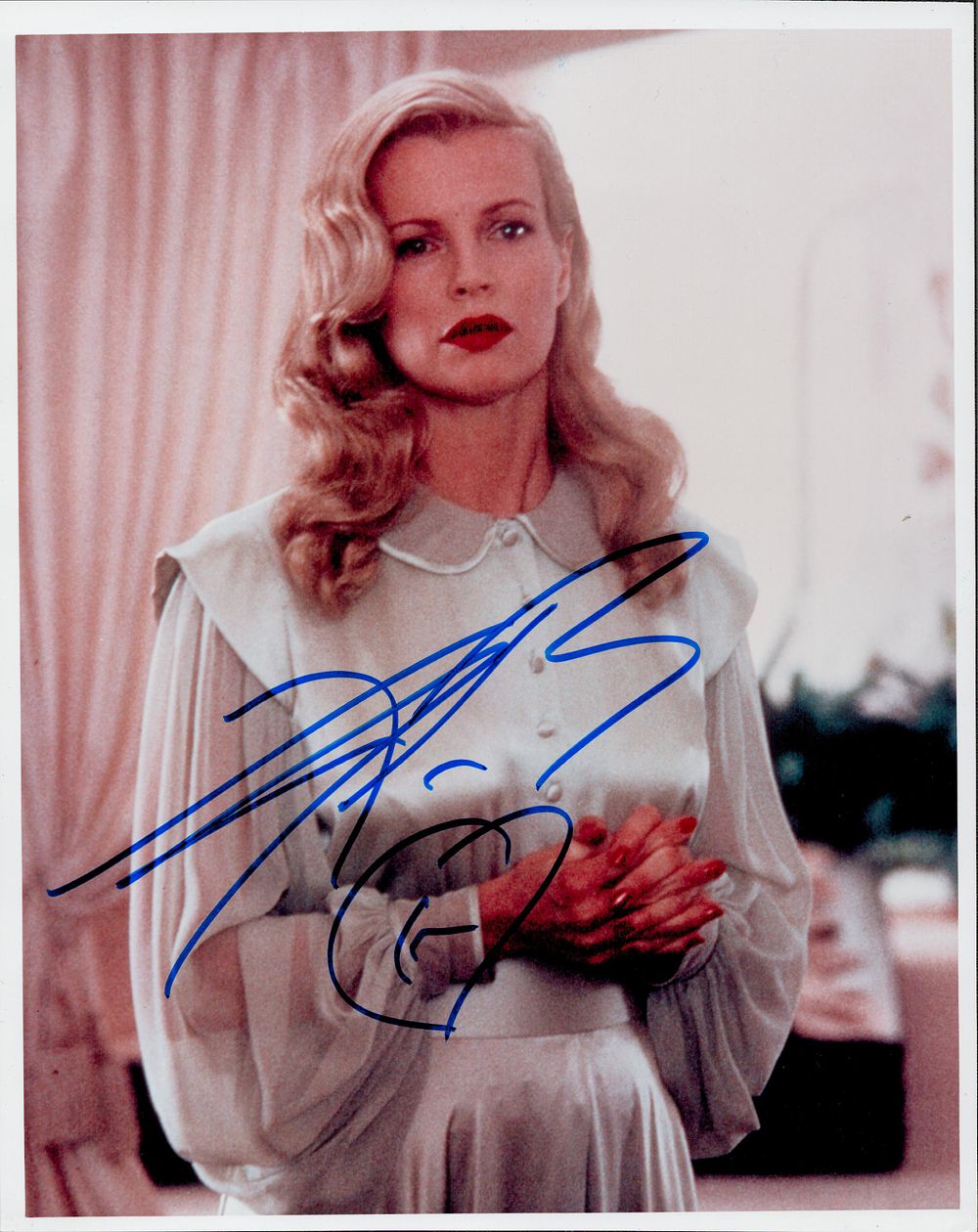 Lot 307: KIM BASINGER Actress signed 8x10 Photo.