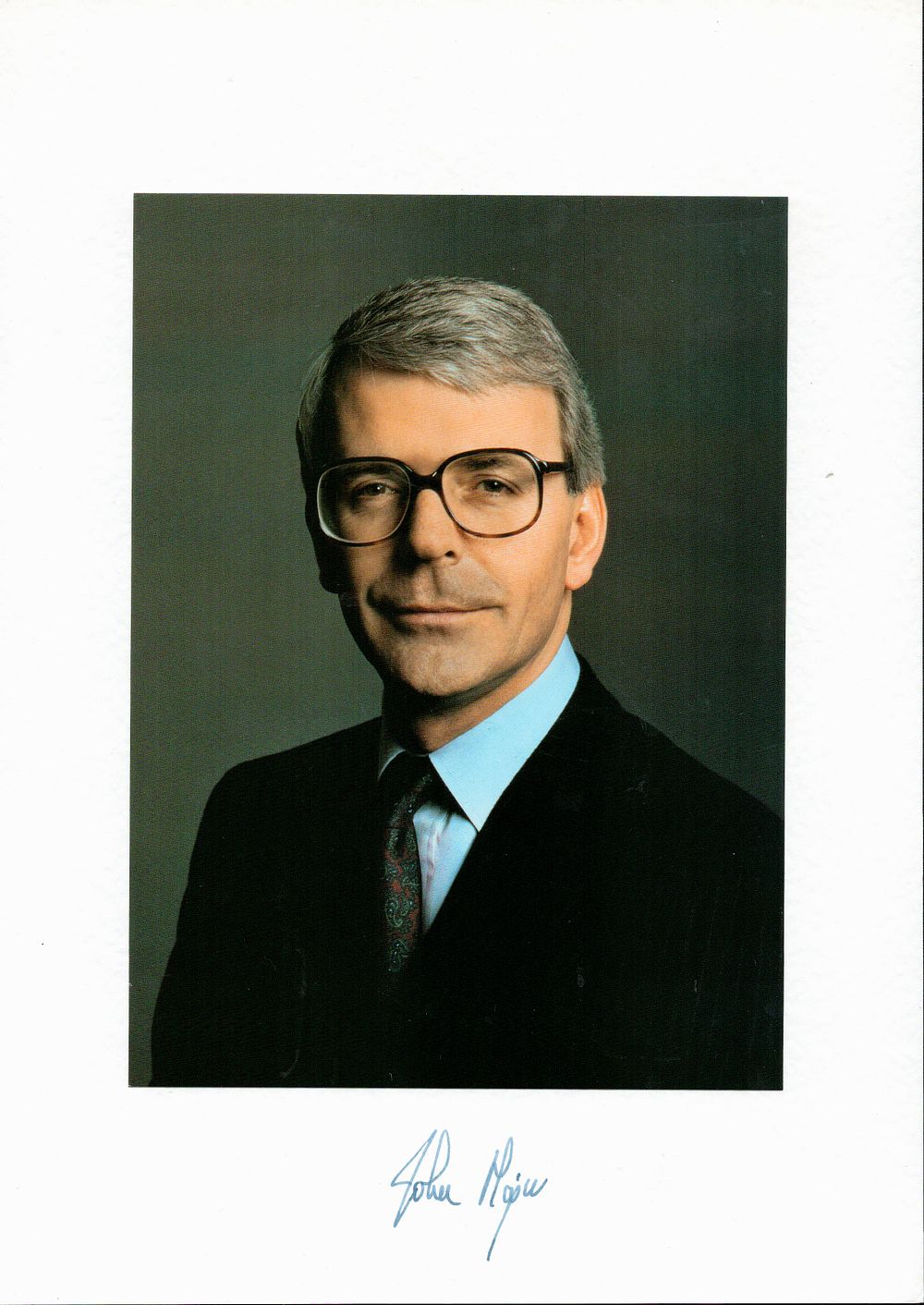 Lot 312: JOHN MAJOR British Prime Minister signed 8x12 Photo.