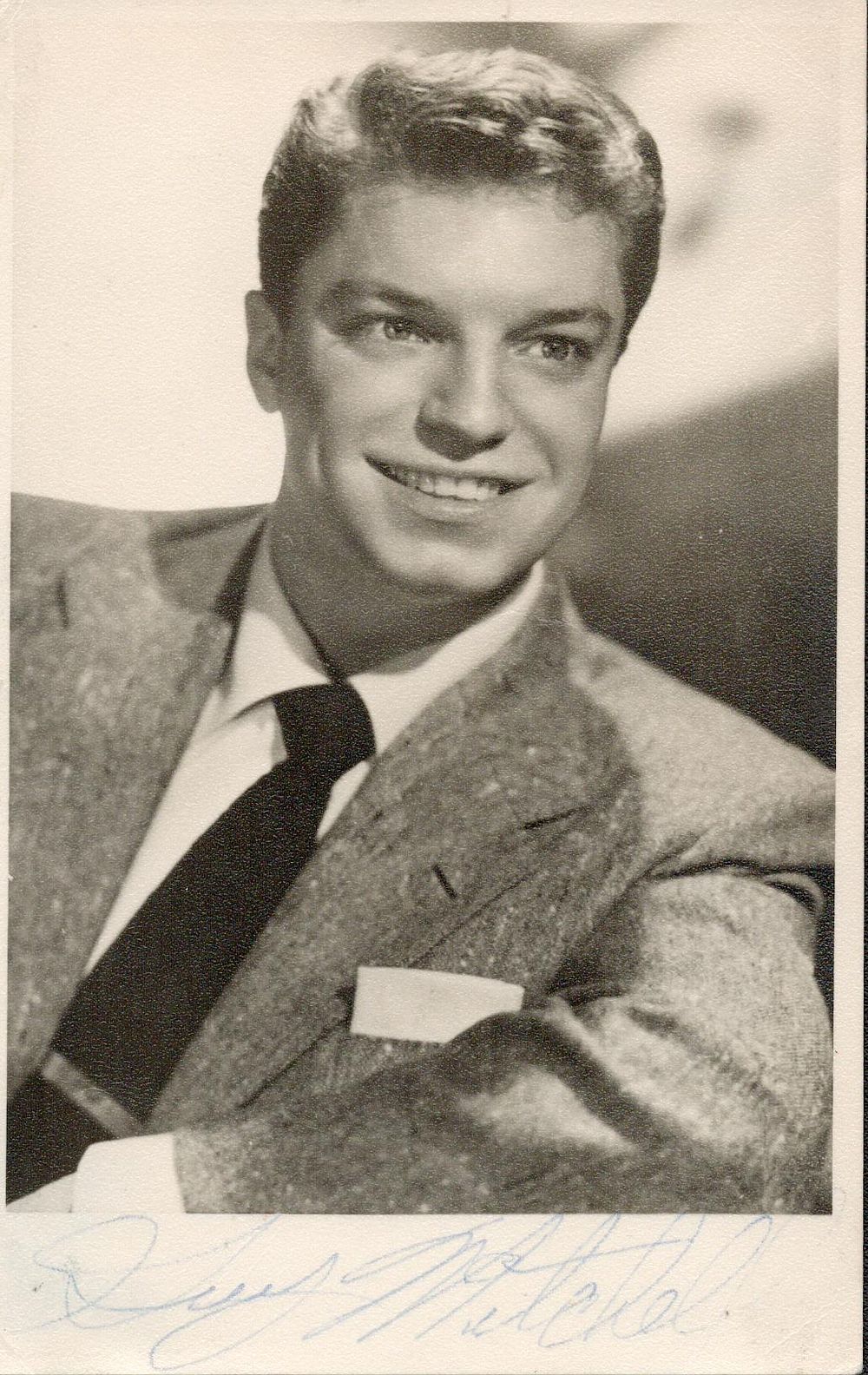 Lot 324: GUY MITCHELL (1927-1999) Singer signed vintage Photo.