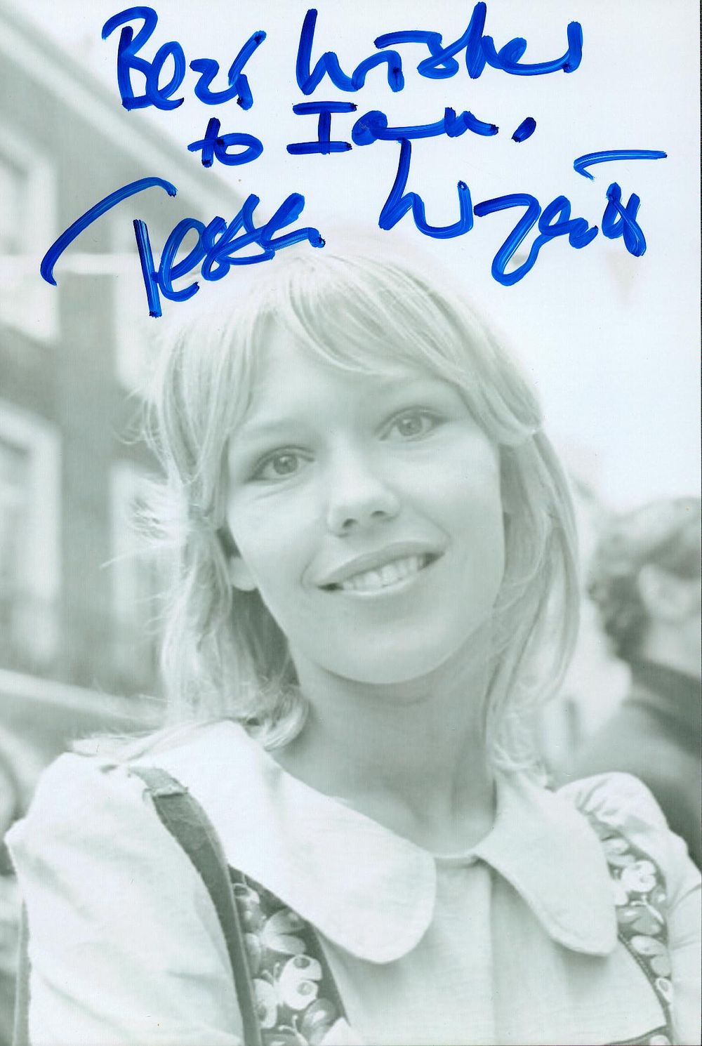 Lot 333: TESSA WYATT Actress signed Robin’s Nest Photo